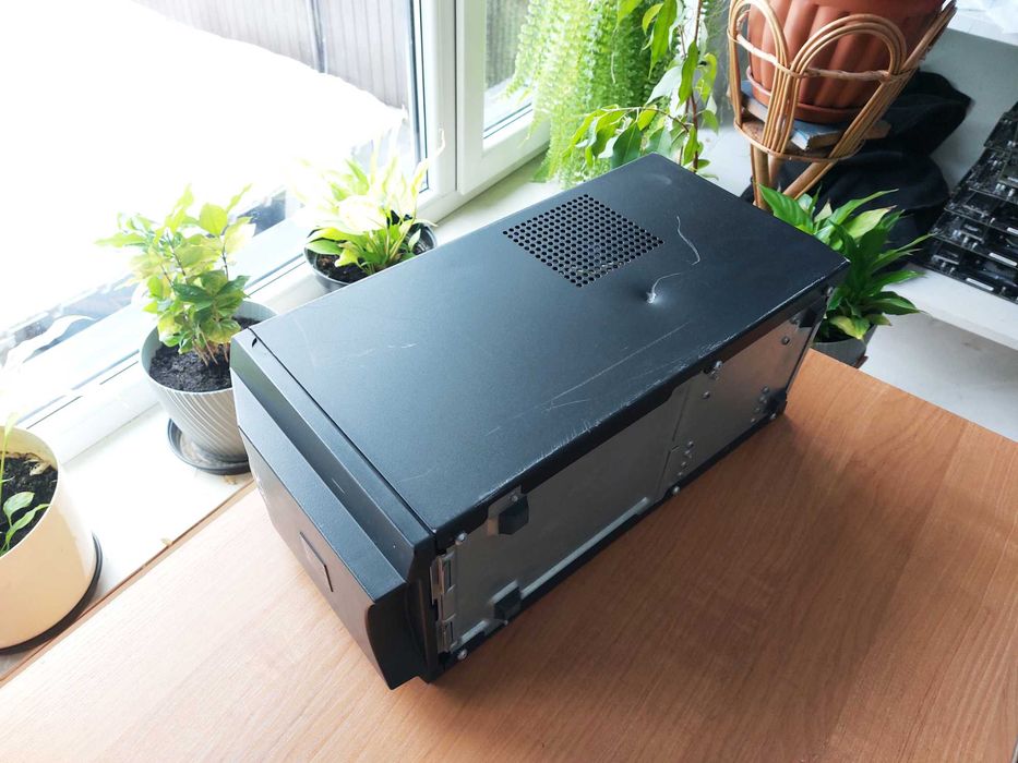 Zasilacz UPS APC Smart-UPS 1000VA tower (SUA1000I)