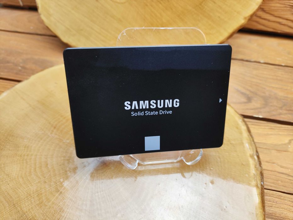 Dysk Ssd Samsung 860 Evo 1Tb Sata III 2.5 MZ-76E1T0 1000Gb V-NAND 3bit MLC
