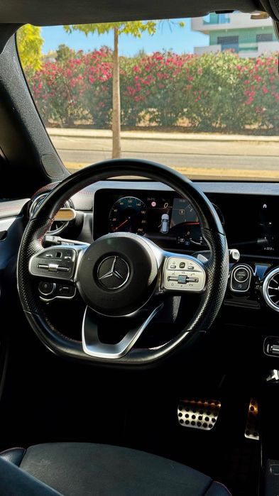 Mercedes-Benz CLA 200 d Shooting Brake
AMG Line Aut 8G