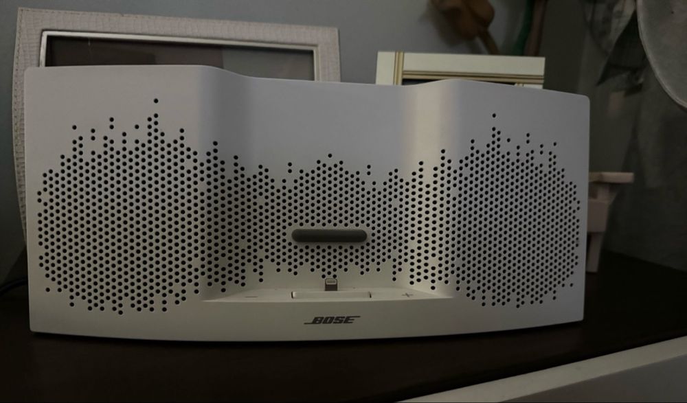 Bose SoundDock XT Speaker, Grey