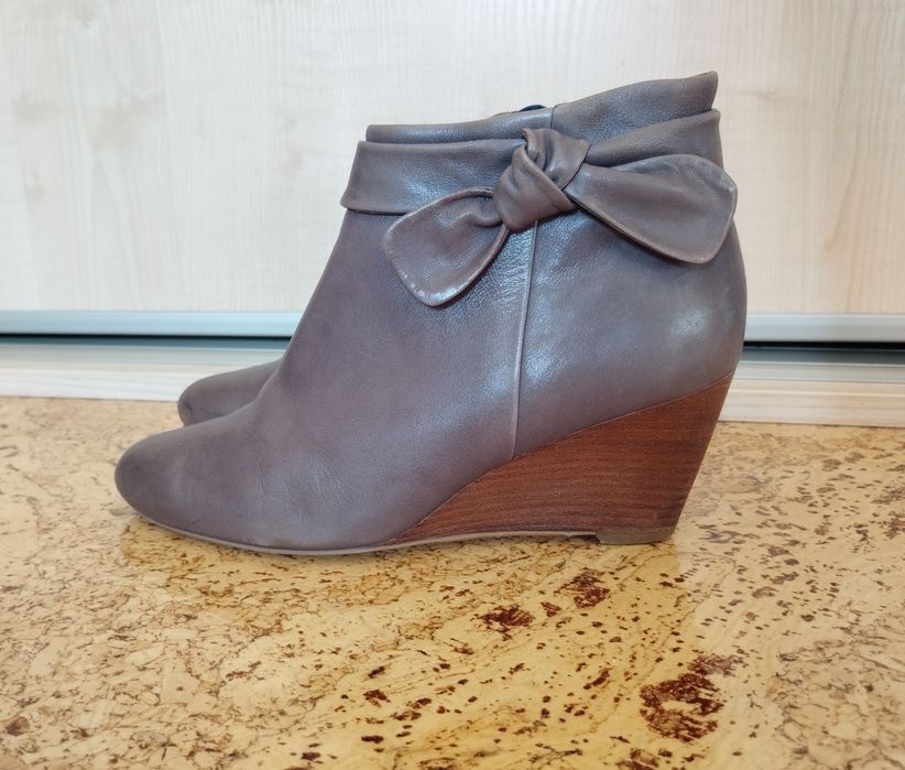 Szare skórzane botki Ecco na 7 cm koturnie 39