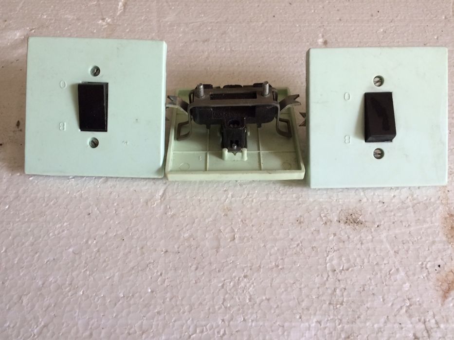 Вимикач електричний