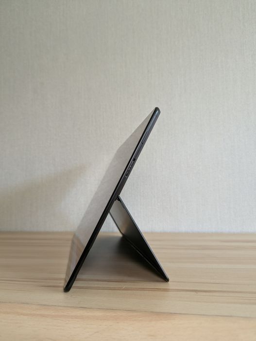 Планшет Microsoft Surface Pro X LTE 16/256gb SQ1
