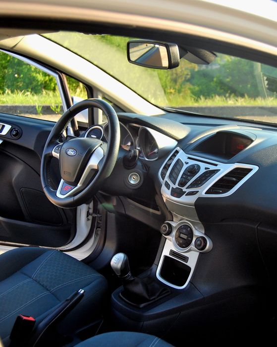 Ford fiesta.