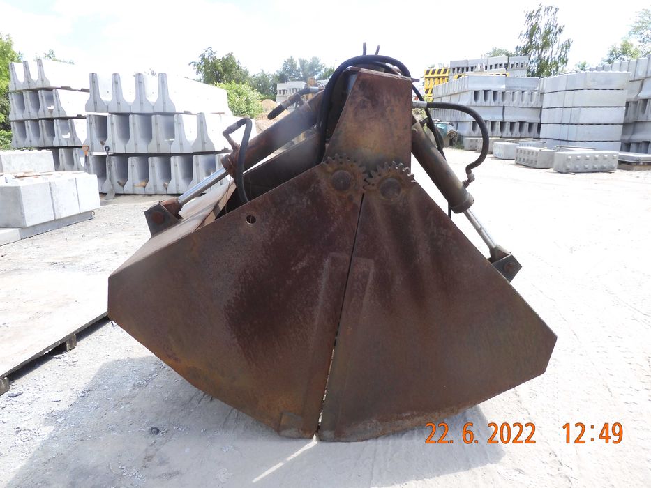 Chwytak do materiałów sypkich, czerpak