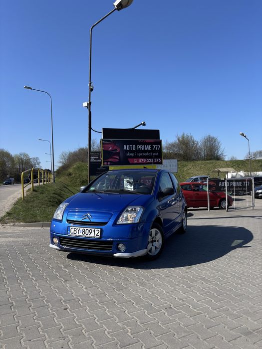 Sprzedam Citroën C2 z 2005 roku z niezawodnym silnikiem 1.4 diesel. Przebieg wynosi 243 000 km