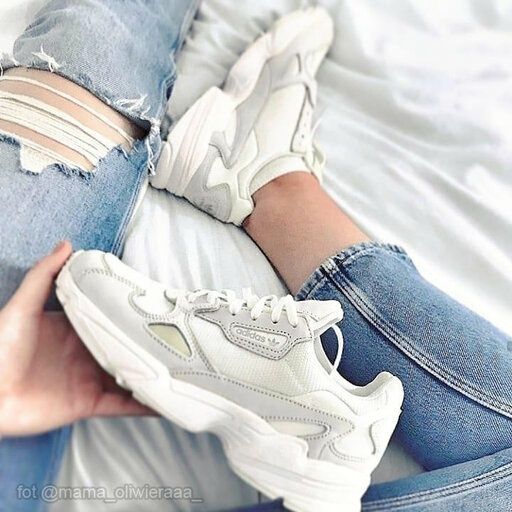 Sneakers Adidas Falcon W B28128 Biały
4.9
(79)