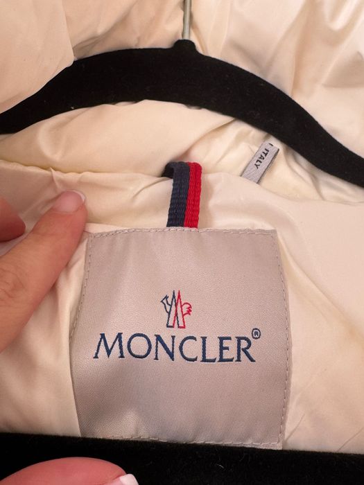 Piękna kurtka puchowa Moncler rozmiar 1 jak nowa