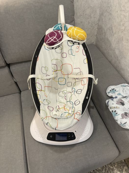 4moms заколисуючий центр