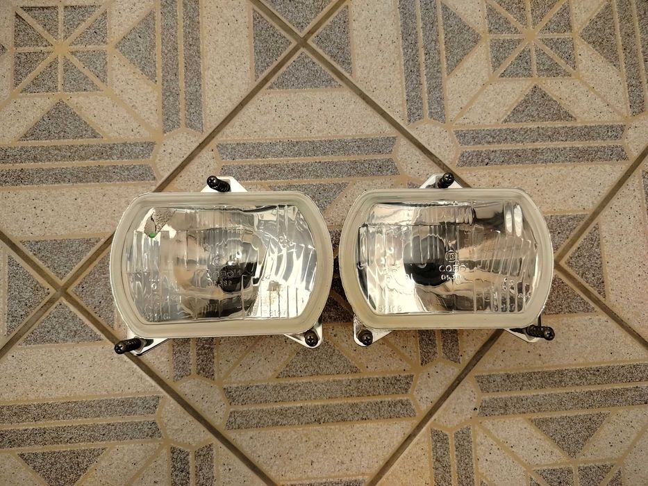 Reflektor uniwersalny prawy/lewy Cobo 2szt nowe reflektory