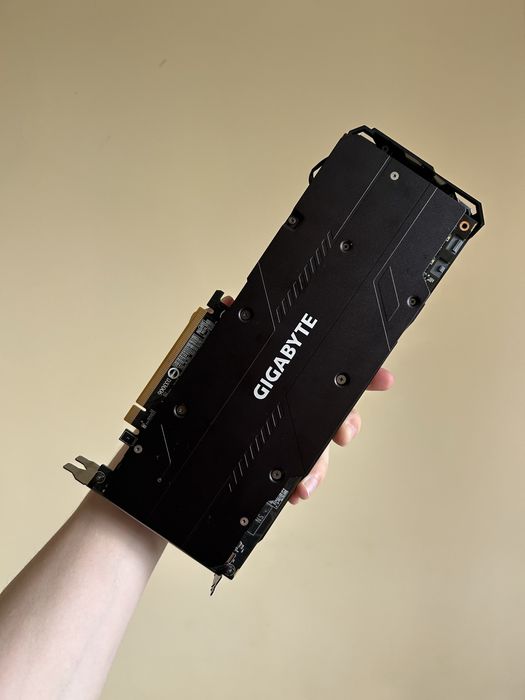 Не робоча! RTX 2070 8Gb Gigabyte Відеокарта