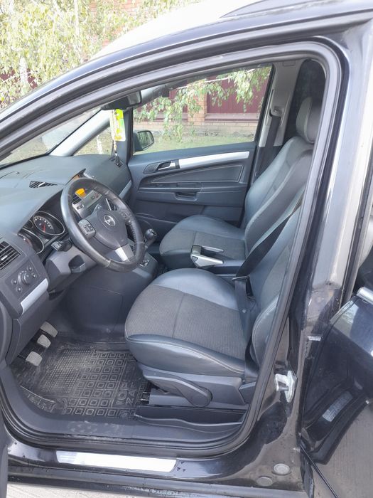 Продам  OPEL  ZAFIRA  B .2006р  1,9 CDTI