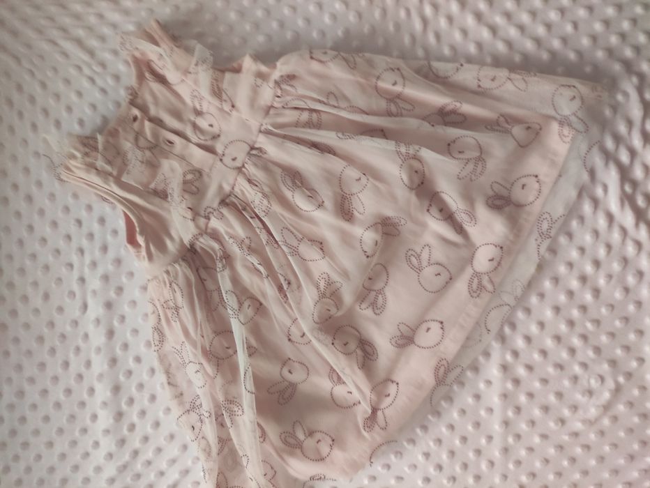 Sukienka w zajączki rozmiar 86