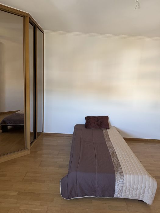 Quarto para arrendar
