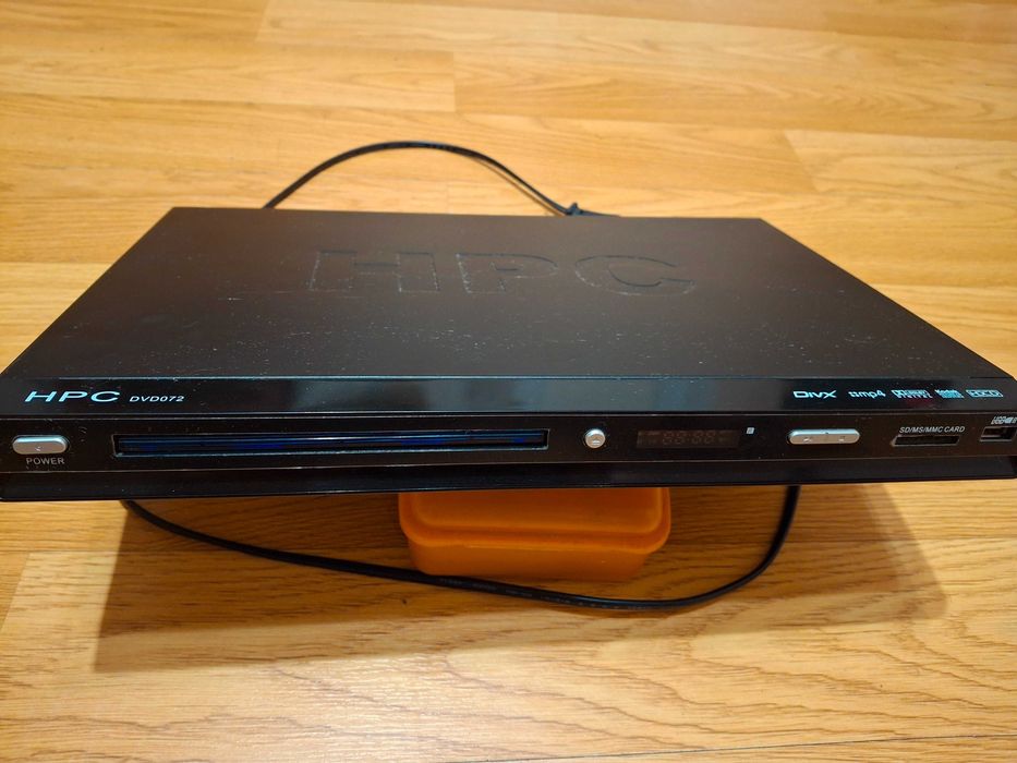 DVD плеер ELenberg - 2450. HPC  072.