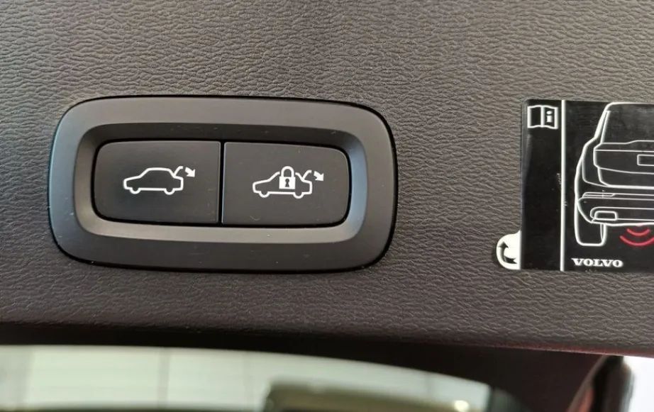 Volvo XC 40 Volvo XC40 bogate wyposażenie, ASO