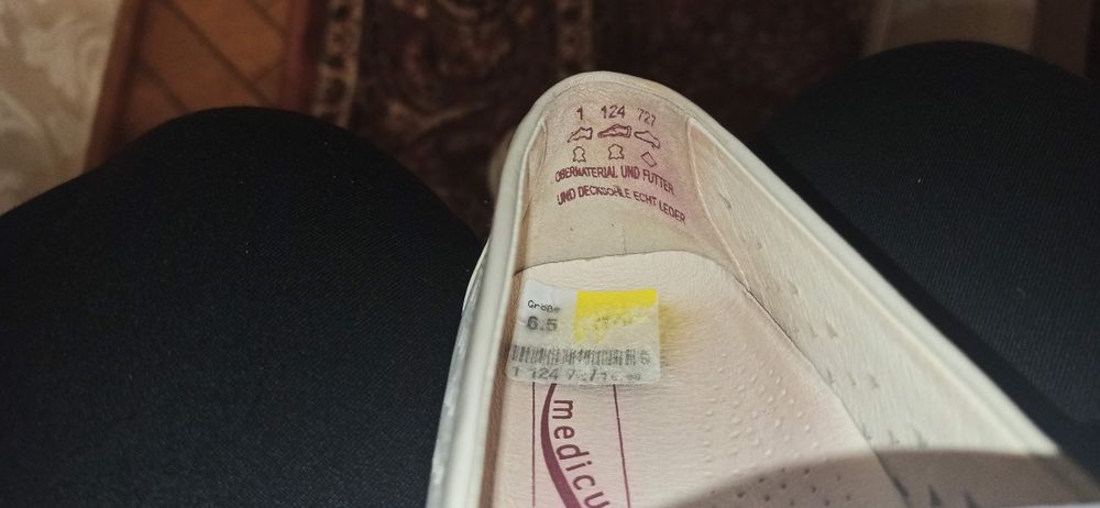 Skórzane białe buty medyczne