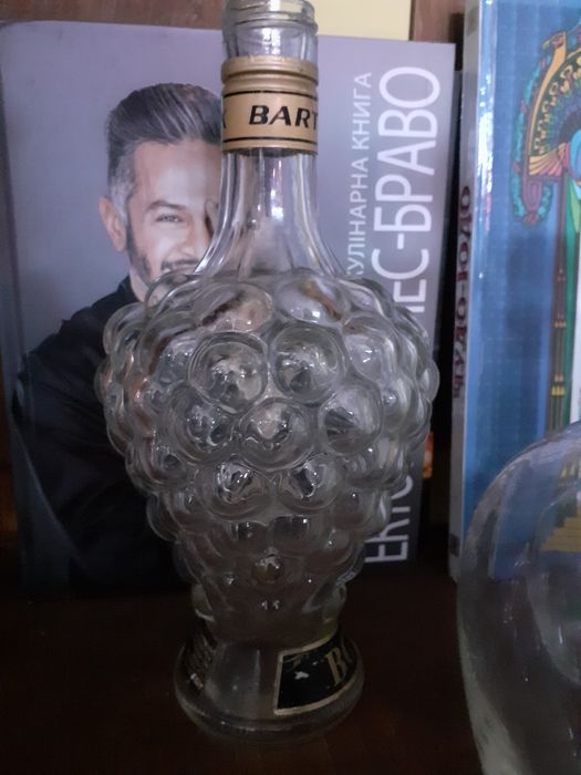 Обмін чи продаж графинів та декоративних бутилок часів СССР