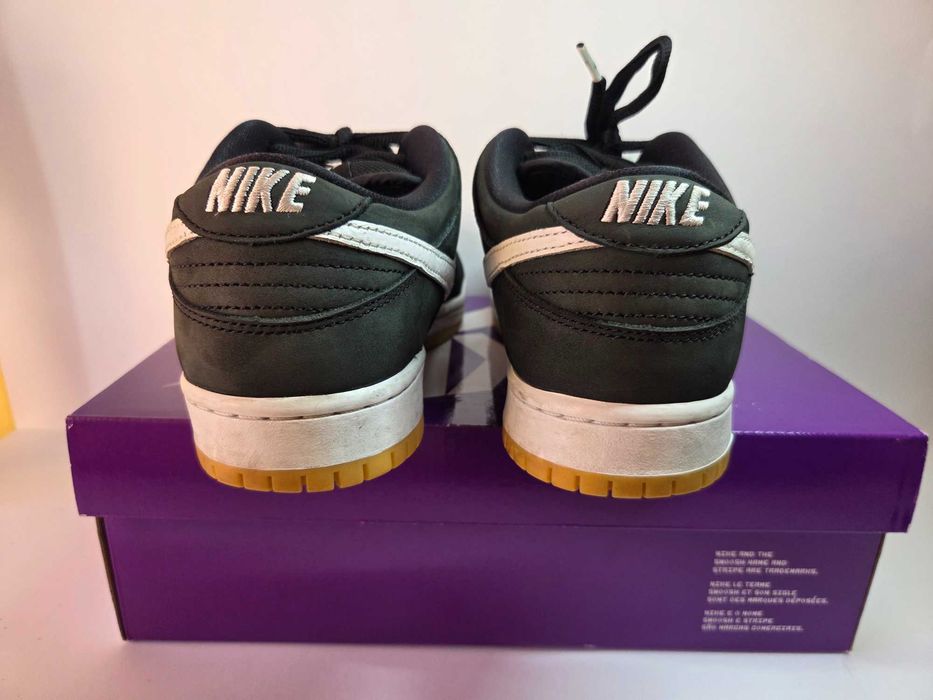 Nike SB Dunk Low Pro – Preto/Branco – EU 41