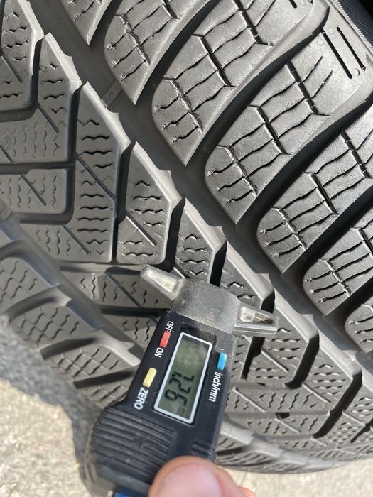 255/40 R20 Pirelli Winter Sottozero 3 (Германія) 2шт./ 2023 рік./ близько до нових
