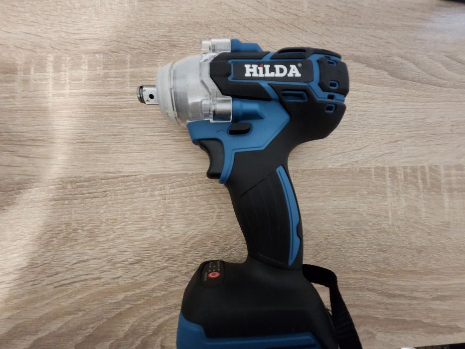 Акумуляторний ударний гайковерт HILDA 21V+набір ударних головок