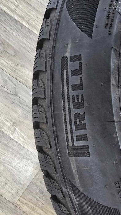 2x zimowe pirelli powergy winter 225/55/17 Jak nowe 24rok 90% bieżnika
