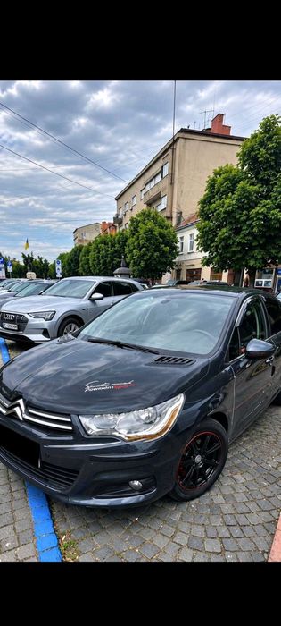 2014 citroen C4 дізель механічна 1.6 TDi хетчбек!