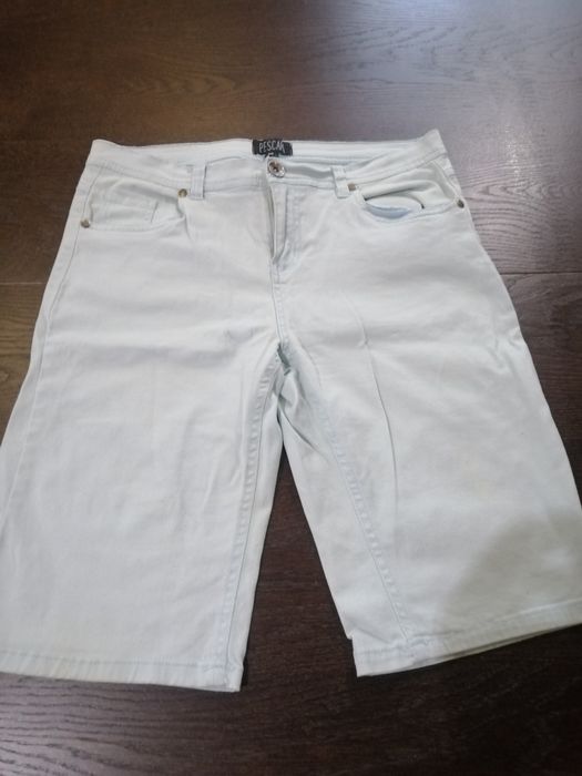 Шорти спортивні.