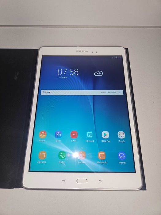 tablet Samsung Galaxy Tab A SM-T555 + etui