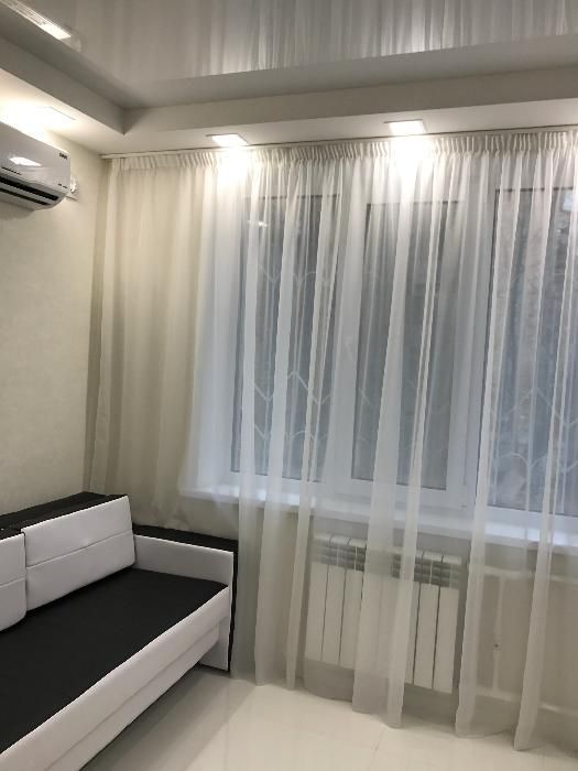 Квартира посуточно, 1к студия, м.Голосеевская, ул.Ломоносова 5 корп2