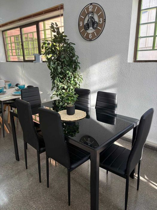Conjunto de jantar preto com 6 lugares – em promoção!