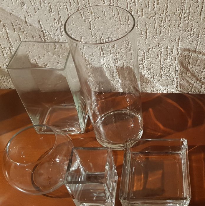 Peças em vidro (jarras, potes, etc) tudo 20€