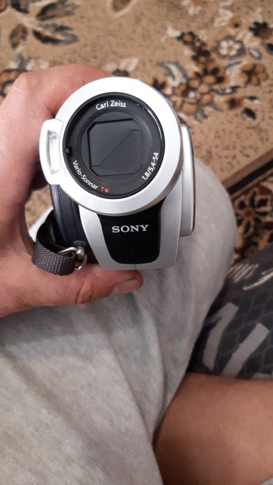 Продам видеокамеру.