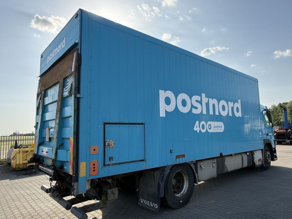 Paka Zabudowa z windą izoterma  kontener volvo man scania