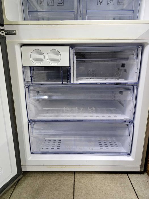 Lodówka BEKO CN 147523 GB | 194,5x70cm | Pełny NoFrost | gw6mcy