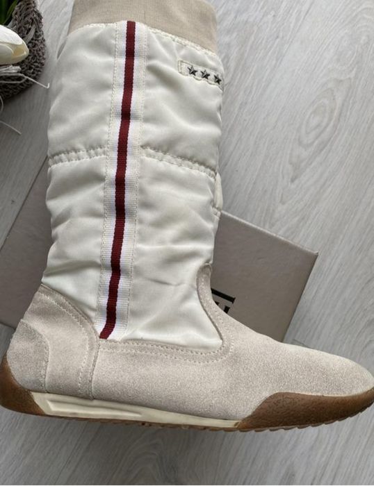 Дуже якісні спортивні  сапоги фірми S.Oliver з натуральної замш