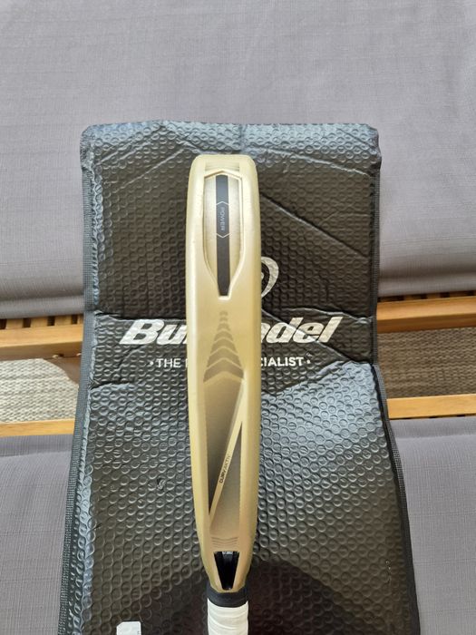 Bullpadel Vertex 04 W