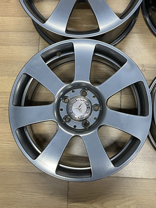 Легкосплавні оригінальні диски Mercedes 5*112R17