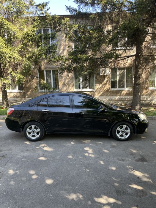 Geely Emgrand на газу в родном окрасе