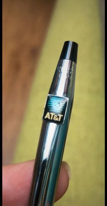 Esferográfica Cross 3502 Chrome Ballpoint
Com logótipo.
Magnifica esc