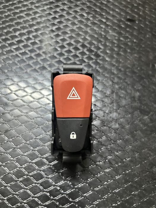 Botao de 4 piscas renault
