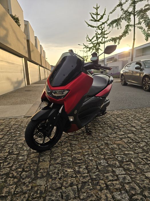 Nmax 2022 vermelha