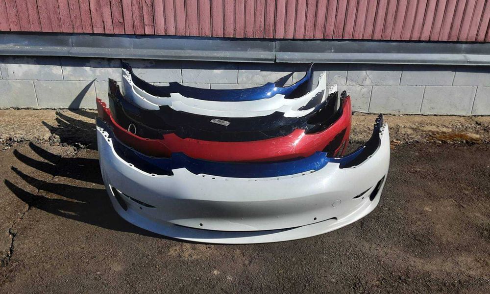 Tesla Тесла model 3 бампер передній оригінальний