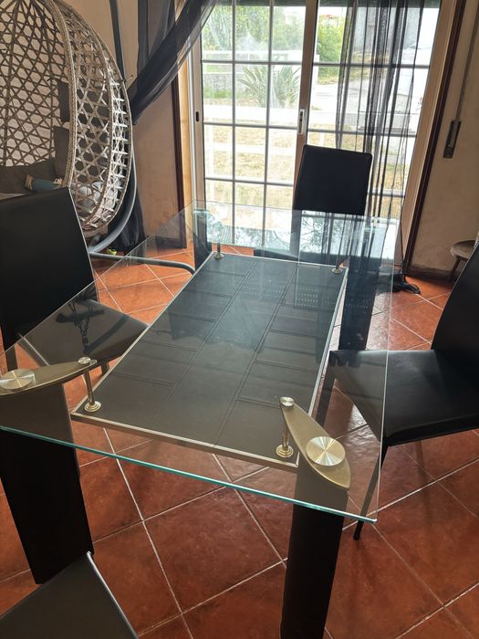 Mesa de vidro + cadeiras
