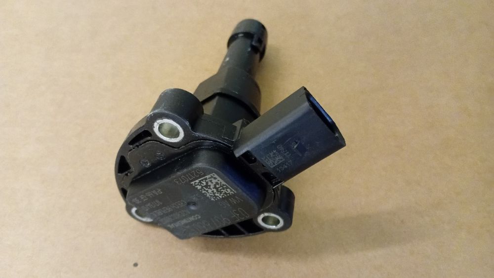 Датчик рівня і температури масла. 03F907660E