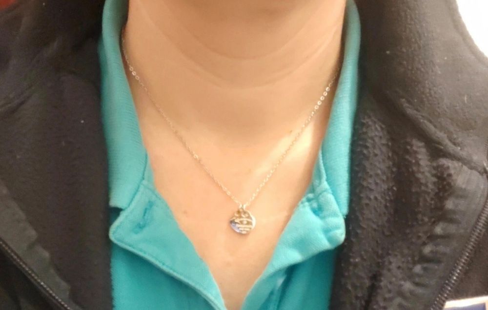 Colar Tiffany & Co corrente duplo coração