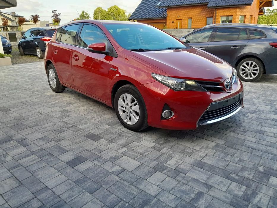 Toyota Auris Toyota Auris II 1.8 hybrid opłaty fv automatic e-CVT