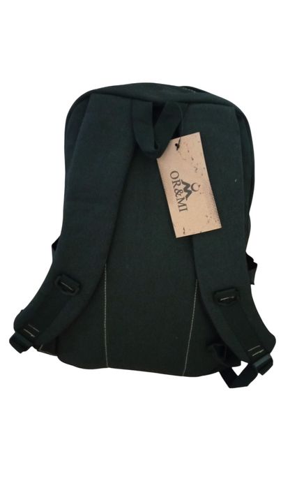 Pojemny plecak materiałowy Or&Mi o pojemności około 25 litrów