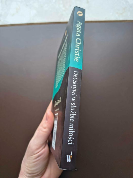 Detektywi w służbie miłości [Agata Christie]