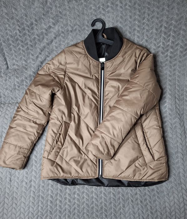 Куртка бежева весняна